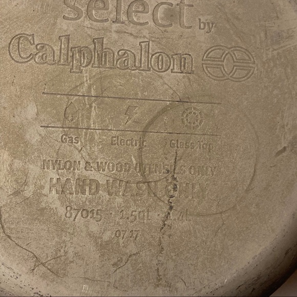 Calphalon 1.5 Quart "Select" Saucepan with Lid - Picture 8 of 11